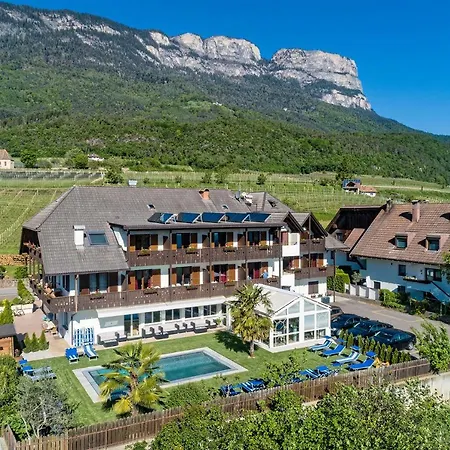 St. Justina Hof Hotel 3*