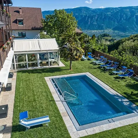 Hotel St. Justina Hof 3*